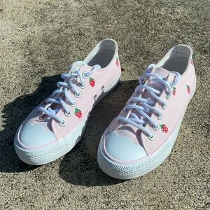 EVEN STAR Kawaii Strawberry Casual Sneakers